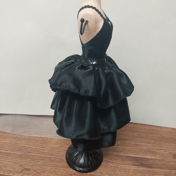 Black Evening Gown Jewelry Hangar - Picture 2 of 6